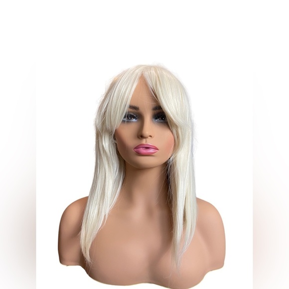 Other - 17 Inch Extra Light Blonde Short Wig Side Bangs